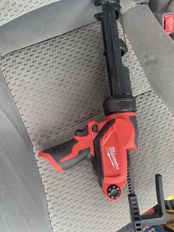 Milwaukee M12 Caulking Gun New