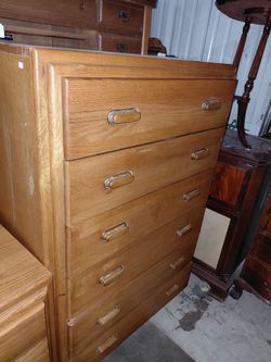 Basset Dresser 