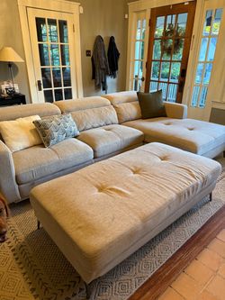Sectional couch with ottoman