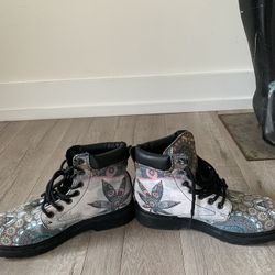 Size 9 Boots 