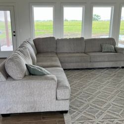 OM• $38 Initial • Brand New// 3 Piece Sectional 