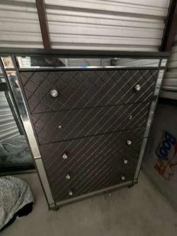 Luxury King Bedroom Set – Bed, Mattress, Box Spring & Dressers
