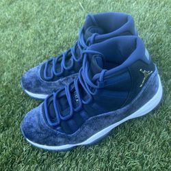 Jordan 11 Retro Navy Velvet 