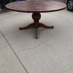 FREE TABLE 