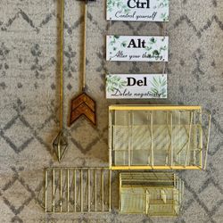 Office Decor and Desk Organizers 