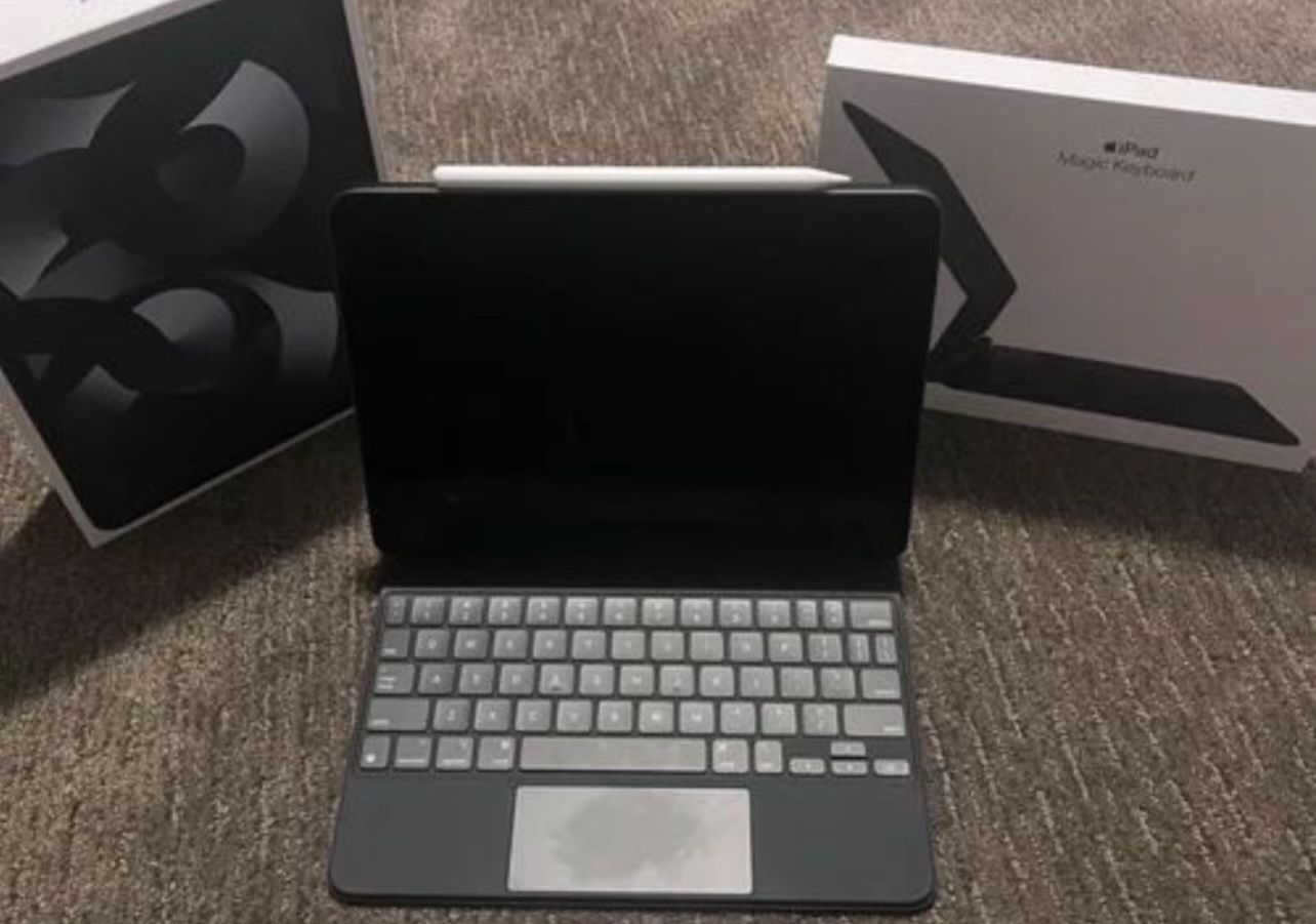 2022 iPad Air 10.9” 64gb