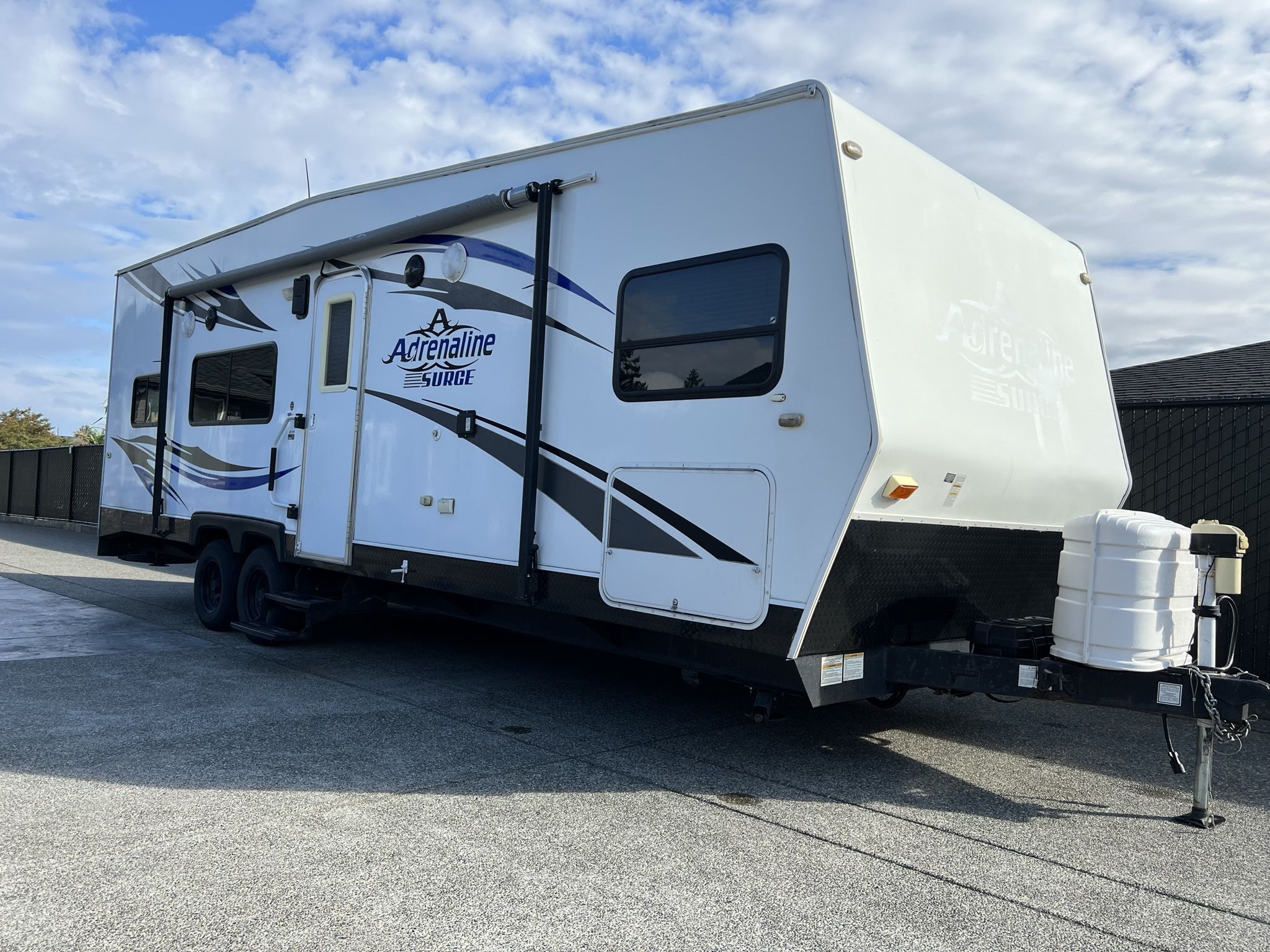 2009 Coachmen Adrenaline Toy Hauler