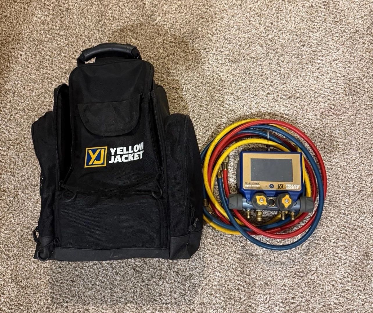 Yellow Jacket P51-870 Titan Digital Manifold with Hoses