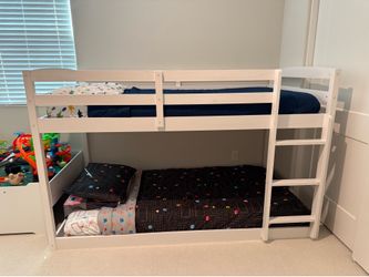 Kid’s Low Bunk Bed w/ 2 Twin Mattresses and 2 Bunkie Boards