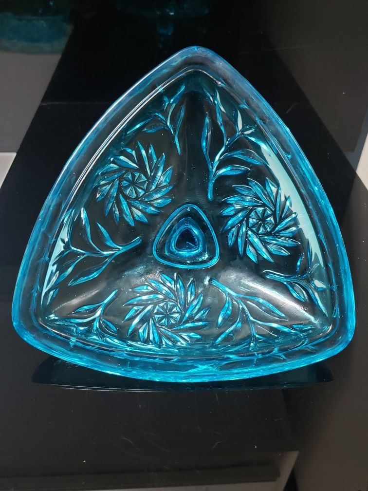 Mid century Hazel Atlas aqua blue glass triangle candy dish w/ lid