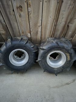 2 ITP SANDSTAR TIRES AT 20X11X8R ON ALUMINUM RIMS
