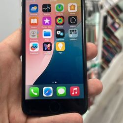 iPhone SE 64Gb *Unlocked* + *With Warranty* + *With Charger*
