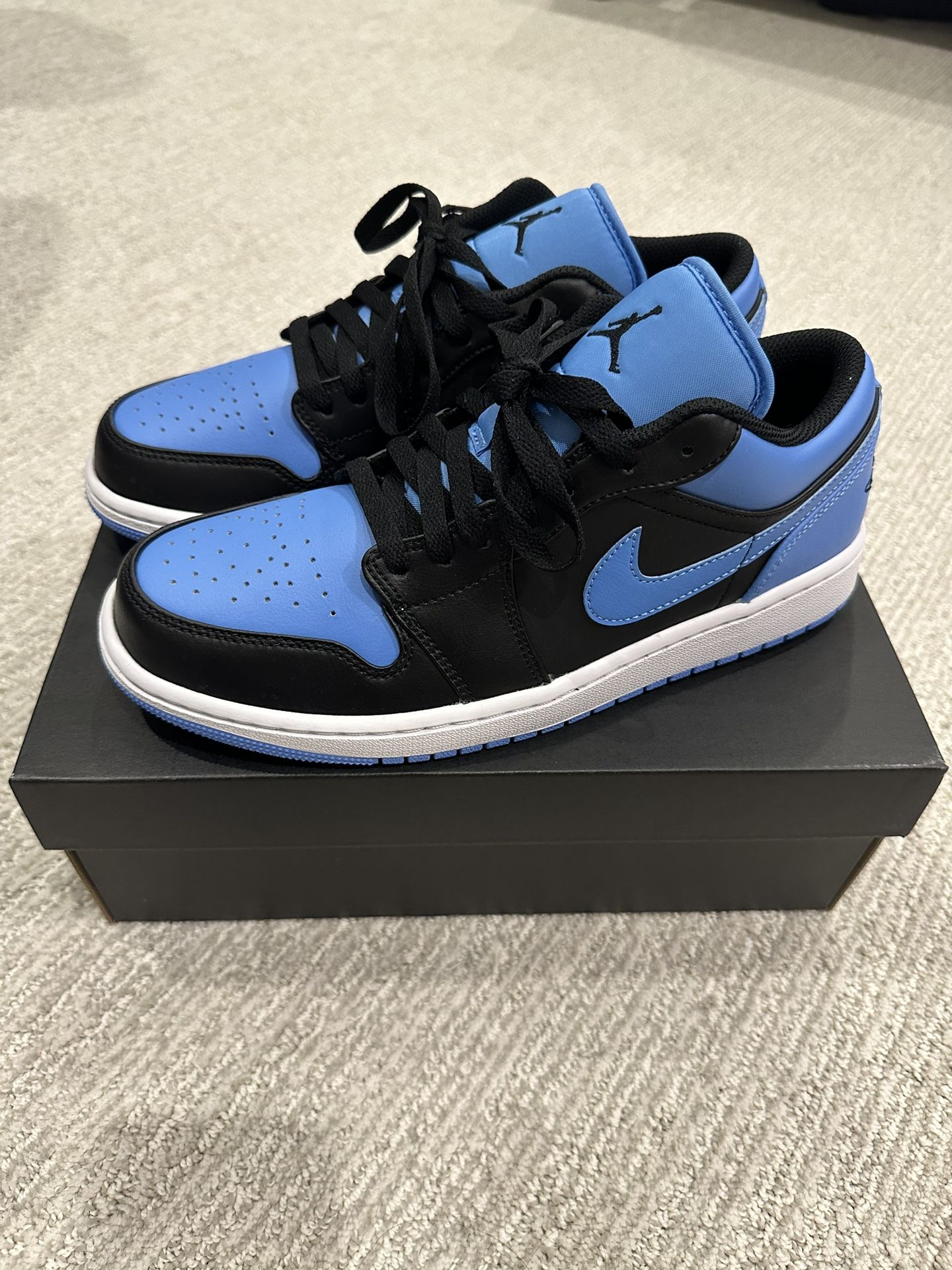 Jordan 1 Low Black University Blue (Size 9)