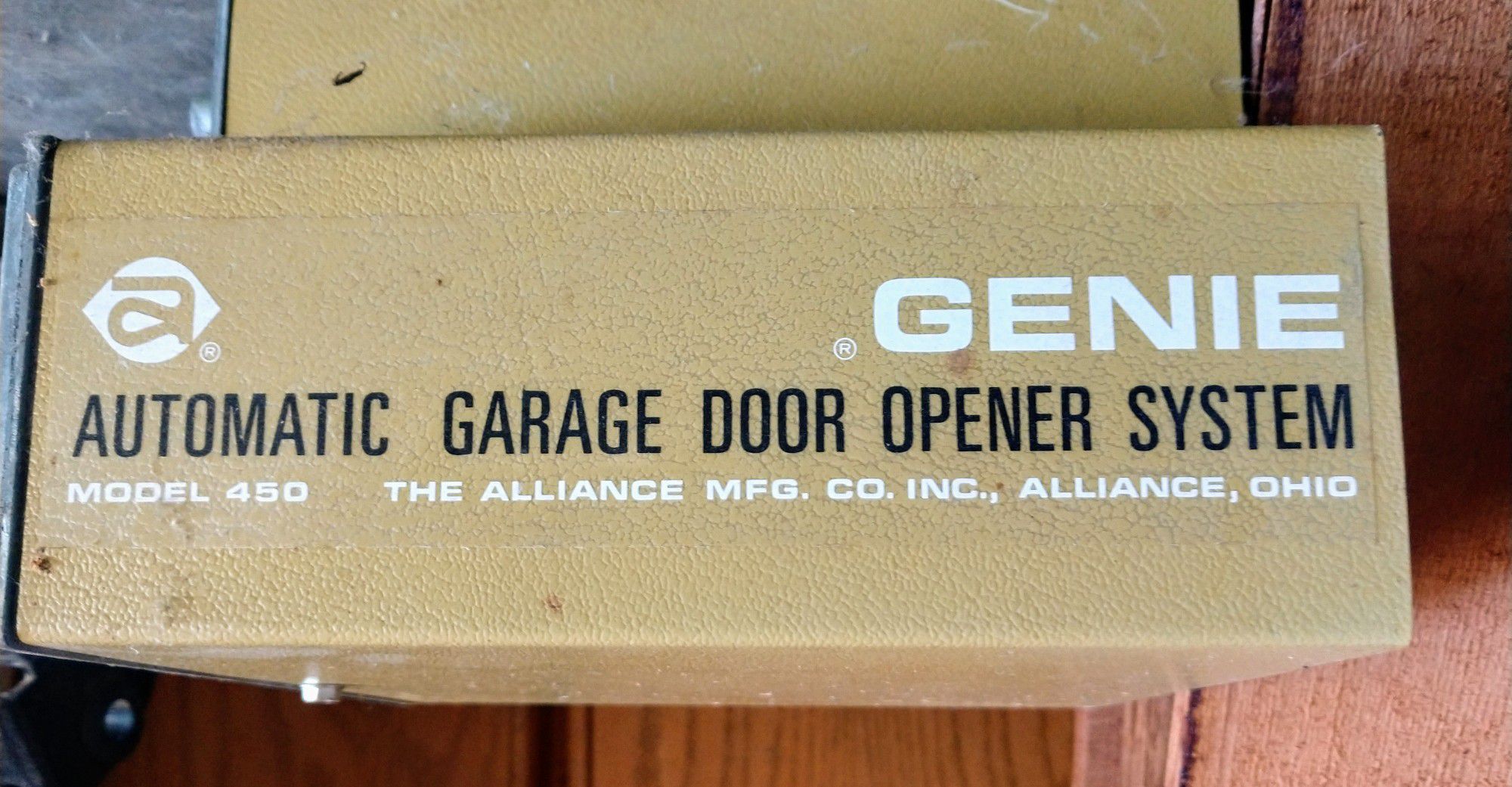 Genie 450 screw drive garage door openers (2)