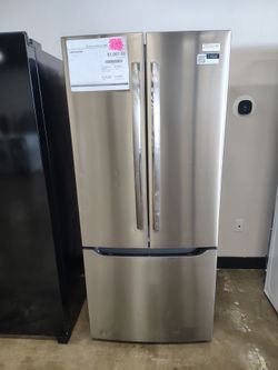 Frigidaire 17.6 cu.ft. 30inches with Ice maker refrigerator