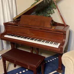 Pearl River Baby Grand Piano