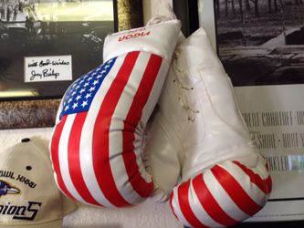 Rocky Gloves