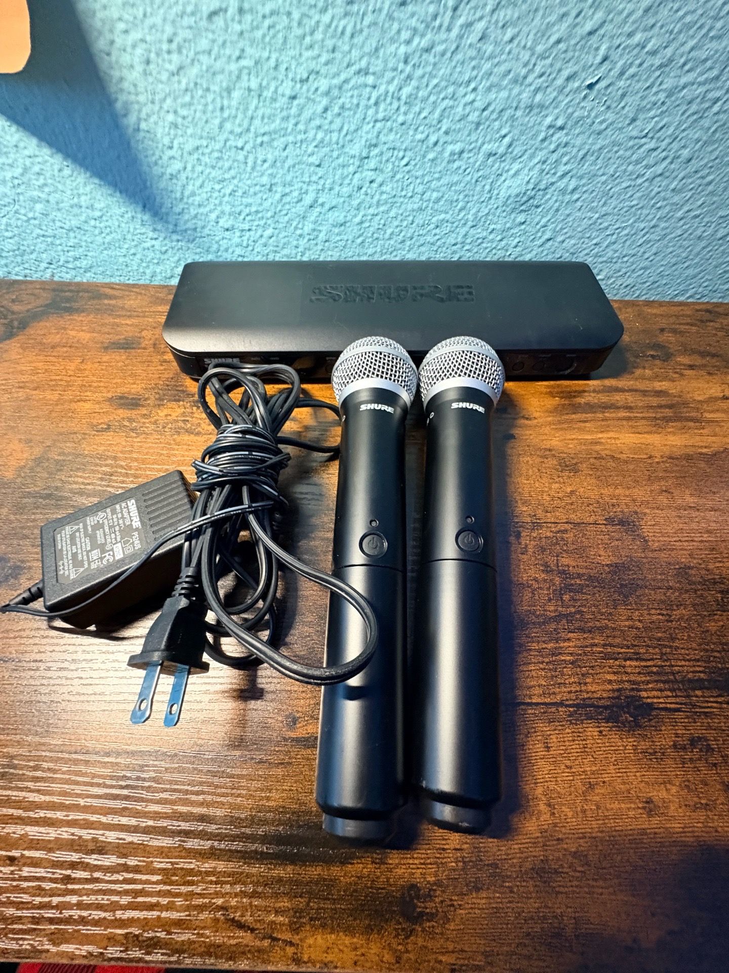 Shure wireless microphones x2