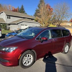 2020 Chrysler Voyager