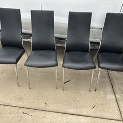 Set Of 4 Black Dining Chairs / Black Kitchen Chairs / Metal Chairs 