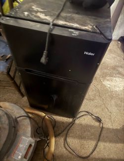 Mini fridge/freezer