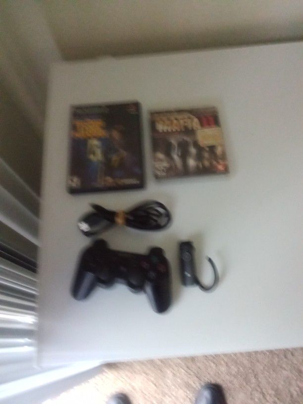 PS3 Wireless Controller With Charger,PS3 Wireless Headset, 2 Games