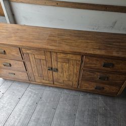 Dresser, Night Stand, & Tv Cabinet 