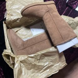 Woman’s TALL UGG 9