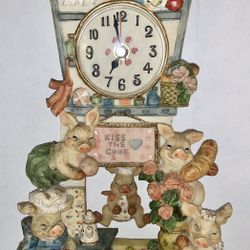 Vintage Pigs Figurine/Clock-nonworking 