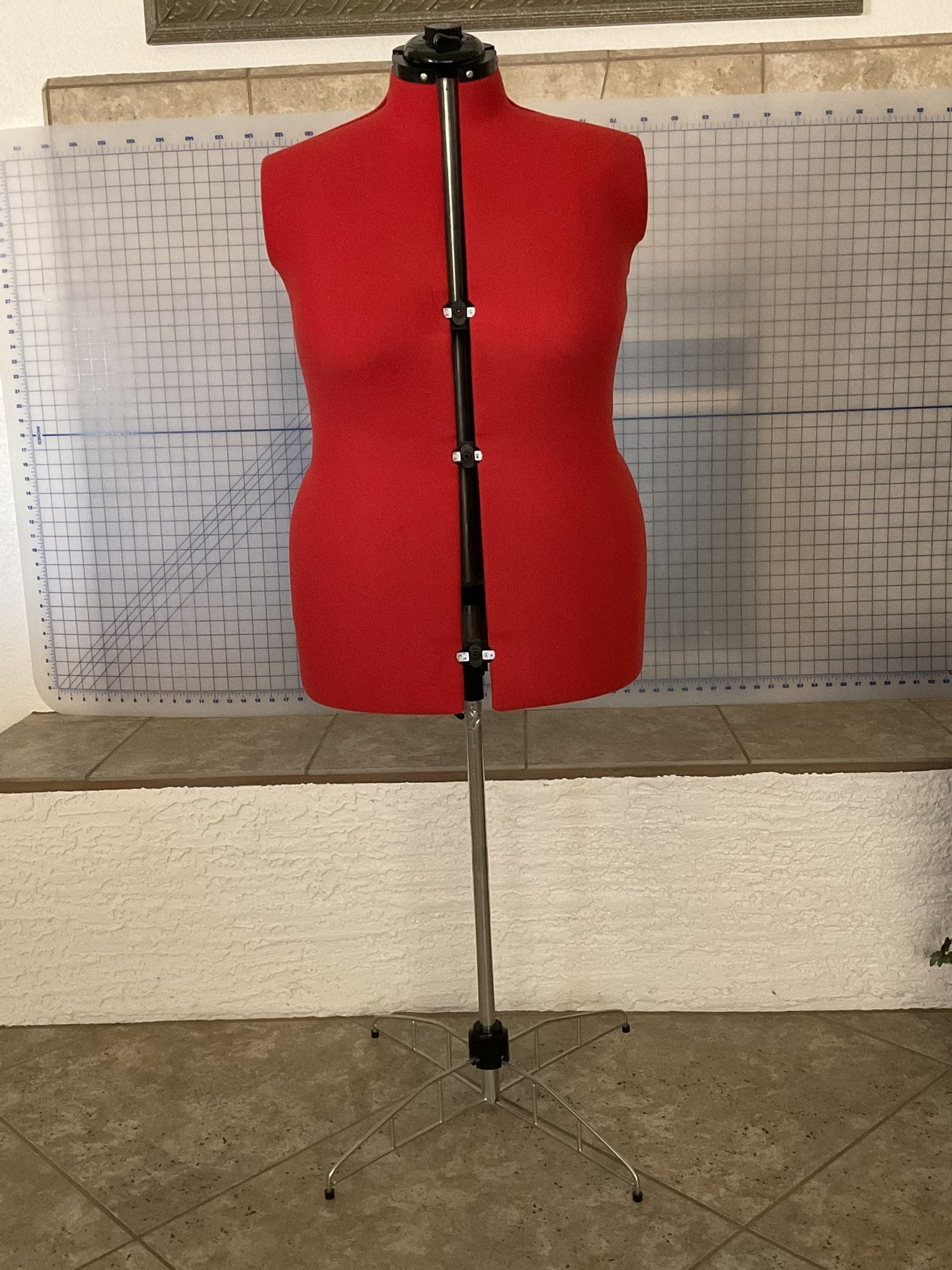 Mannequin Female Adjustable Dress Form Plus Size