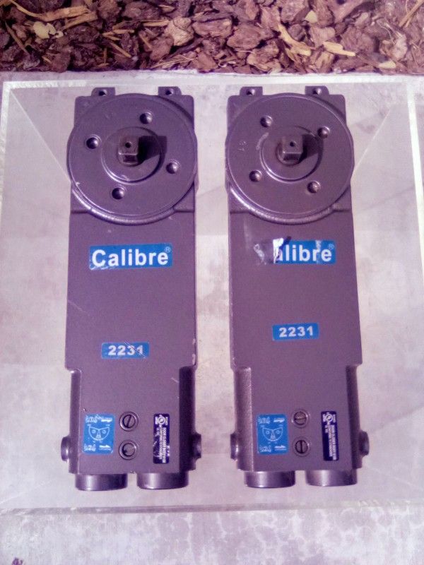2 Calibre Model 2231 Door Closer Body 615R