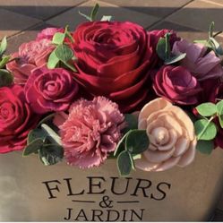 Soft Wood Flower Centerpieces In Wood Box