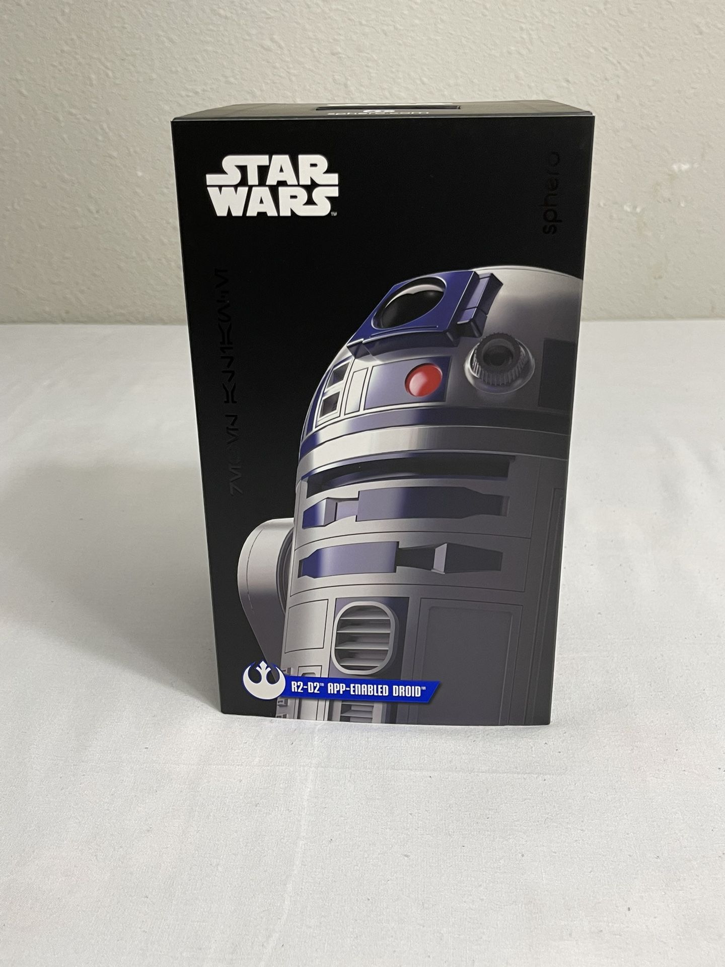 Star Wars R2-D2 App-Enabled Droid .