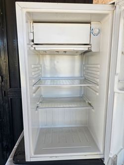 Haier Fridge Refrigerator Freezer Coldest