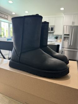 Women’s Ugg Short Boots