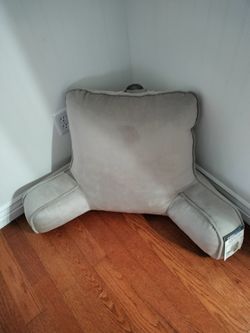 New Orthopedic bed rest. Chandler Blvd and 46 st Phoenix 85044