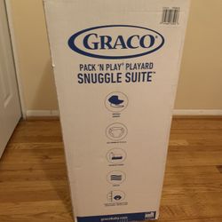 Graco - Pack 'N Play Snuggle Suite LX Playard