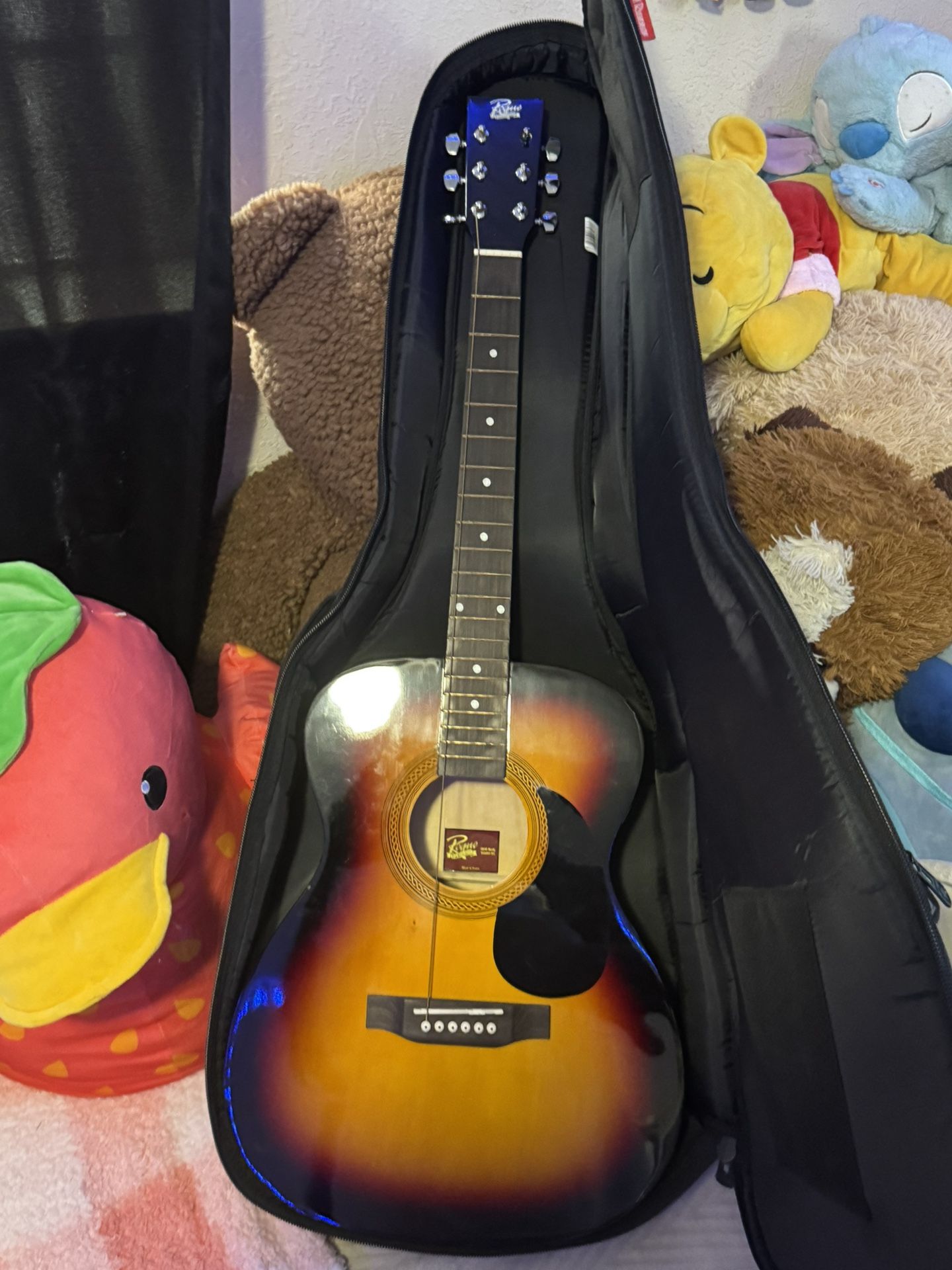Rogue Acoustic Guitar