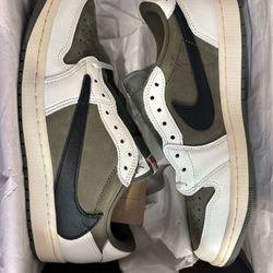 Jordan 1 Travis Scott Medium Olive (Authentic) Size 9.5 