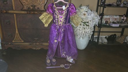 Disney Tangled Dress Up