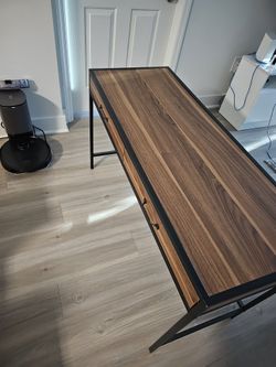 Office Table/desk In New Condition 