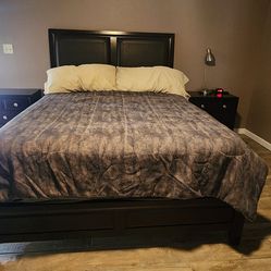 Queen bedroom set