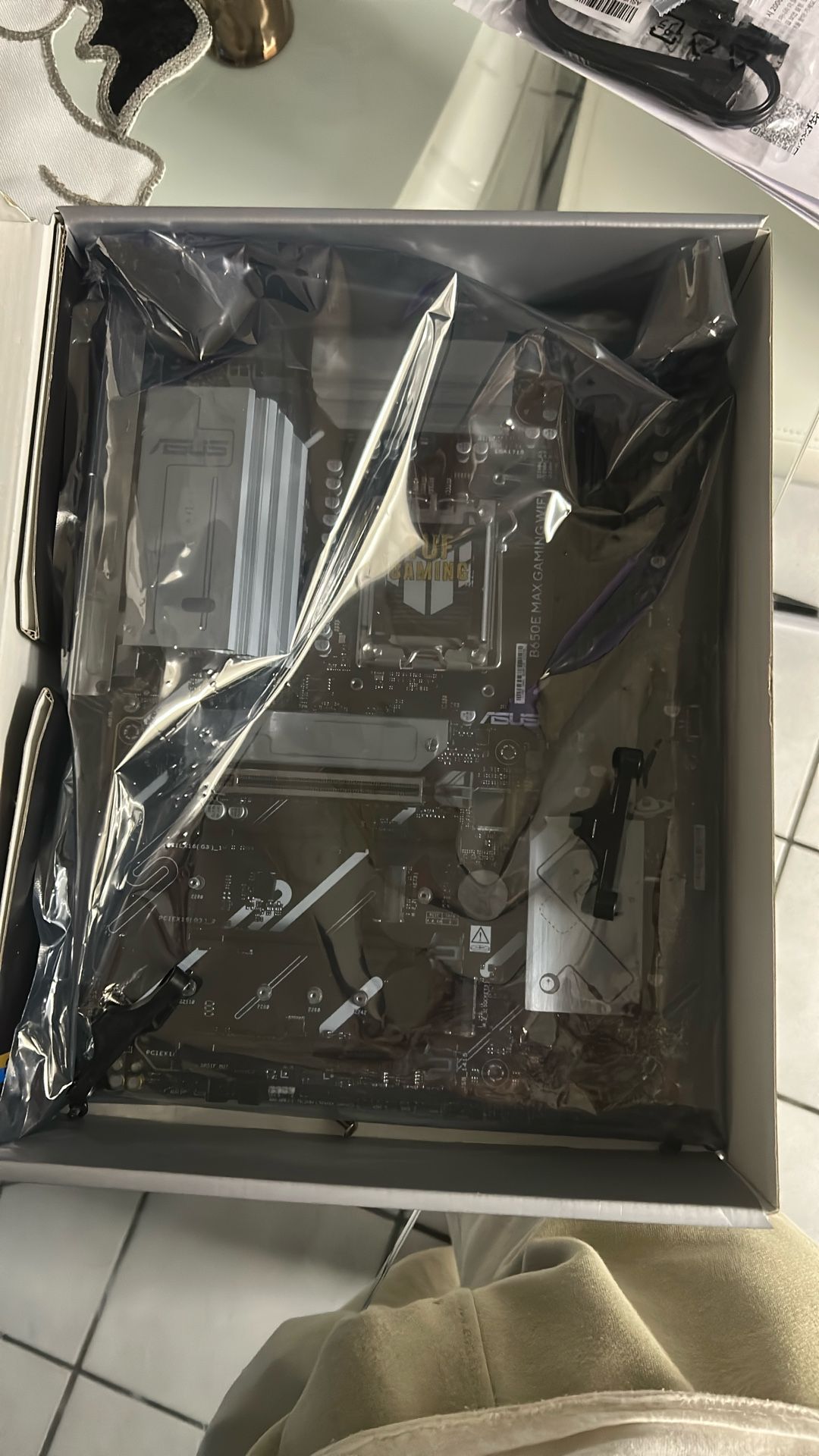 Asus B650e Max Gaming WiFi (bent Pins) As Is