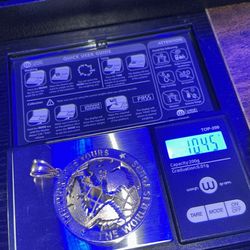 World Is Yours Golf Pendant 