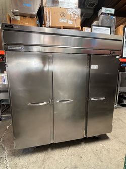 3 Door Refrigerator Beverage Air 120v works great on wheels upright Reach In solid stainless steel NSF USA