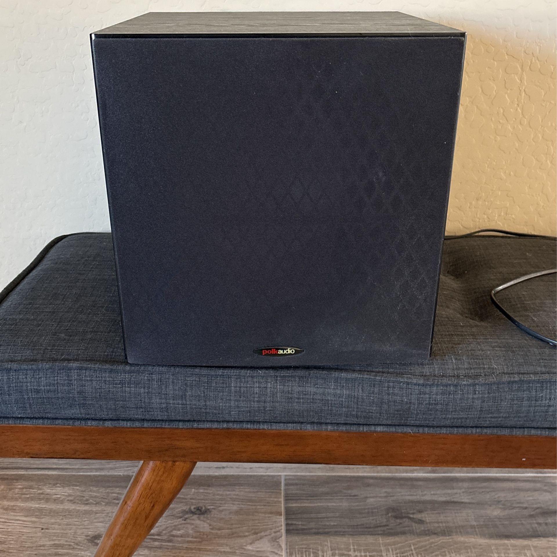 Polkaudio Model-PSW108 Powered Subwoofer With Cords