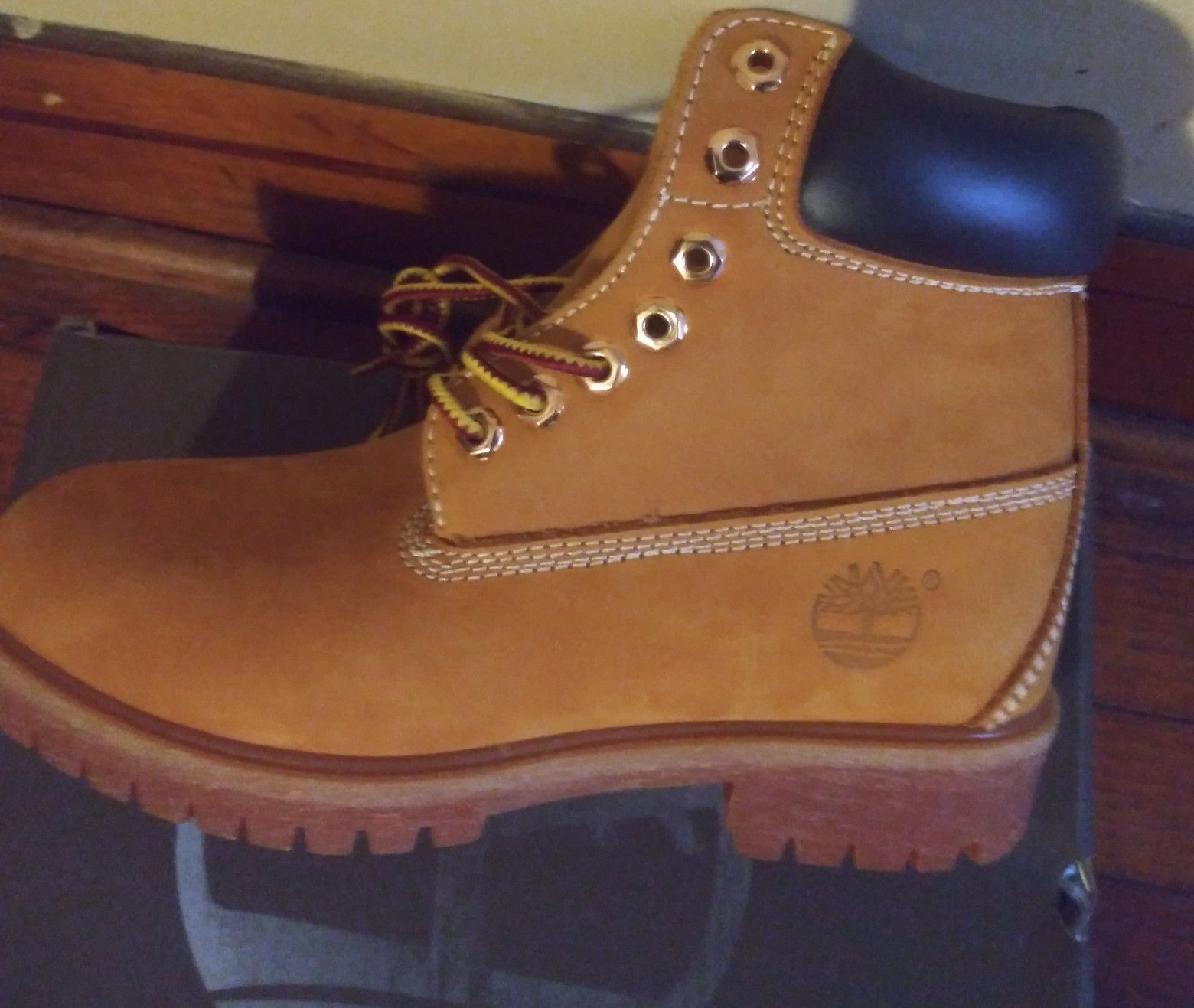 New mens 7 Timberland boot