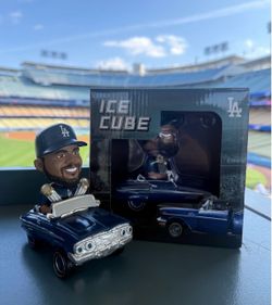 Ice Cube Bobble Head impala