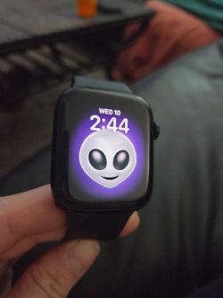 Apple watch series 8