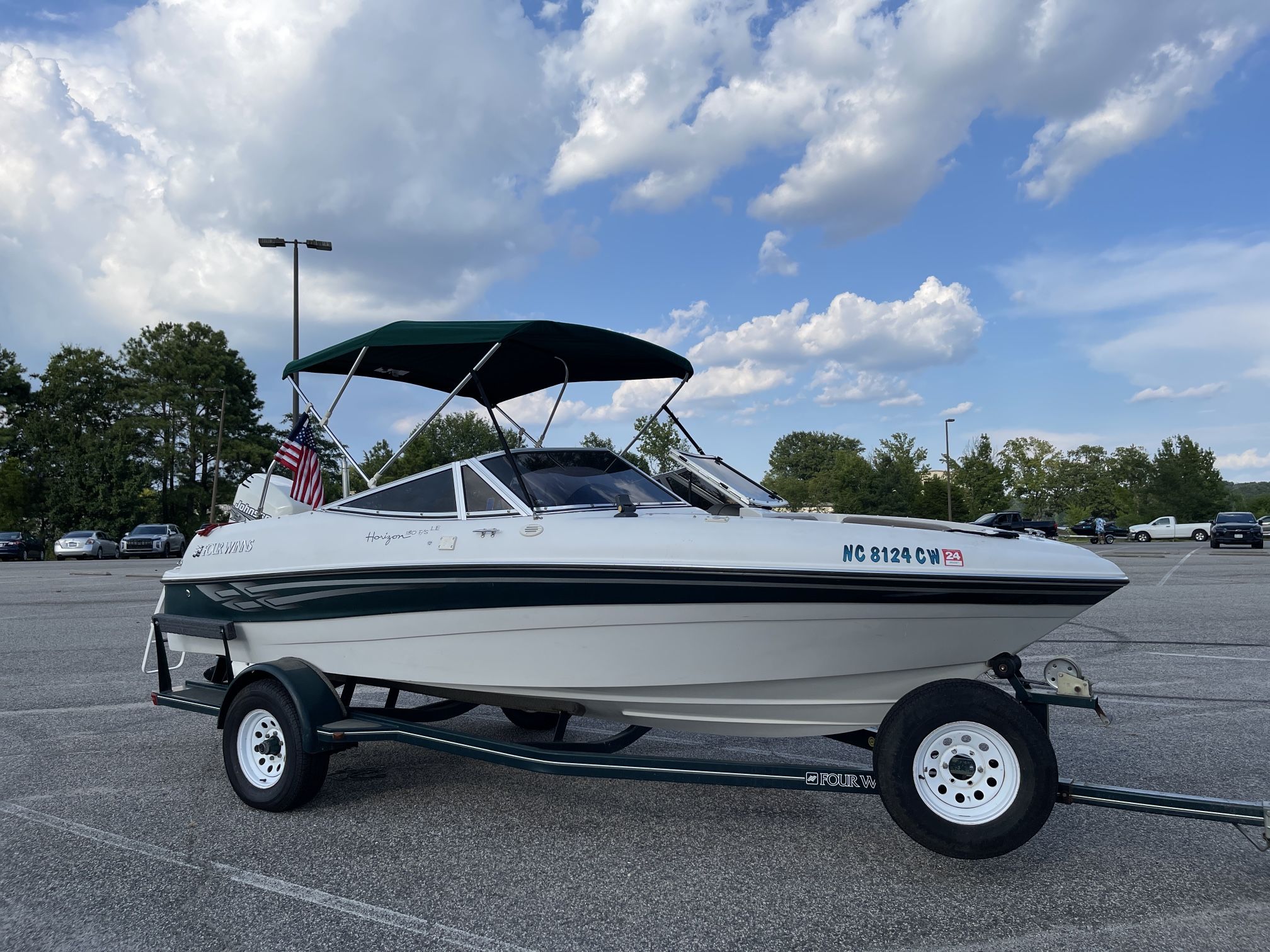 2001 Four Winns Horizon 180 F/S LE